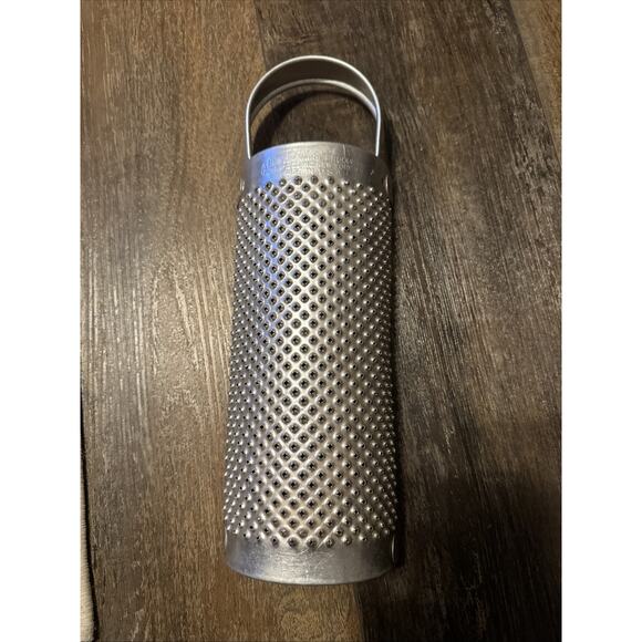 VTG Large Half Round Manual Grater Zester Aluminum Metal Cheese Spice Bognar USA - Picture 1 of 3
